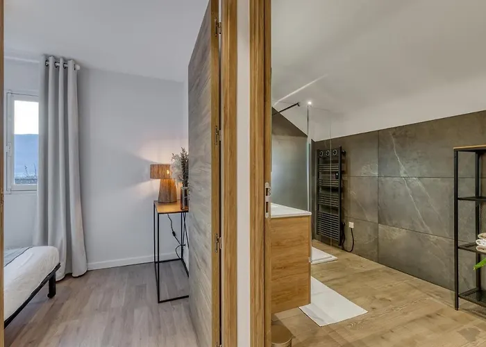 Maison De Charme - Vues Montagnes - エクスレバン